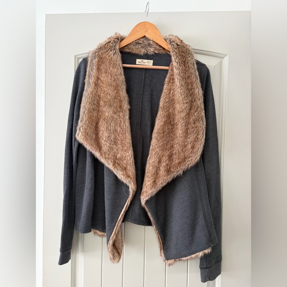 Hollister Charcoal Gray Faux Fur Trim Waterfall Cardigan XS/S
